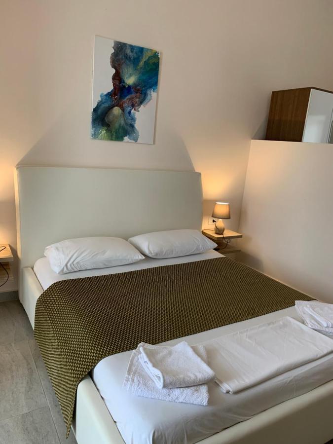 Guesthouse Riviera "Xh&M" Dhermi Luaran gambar